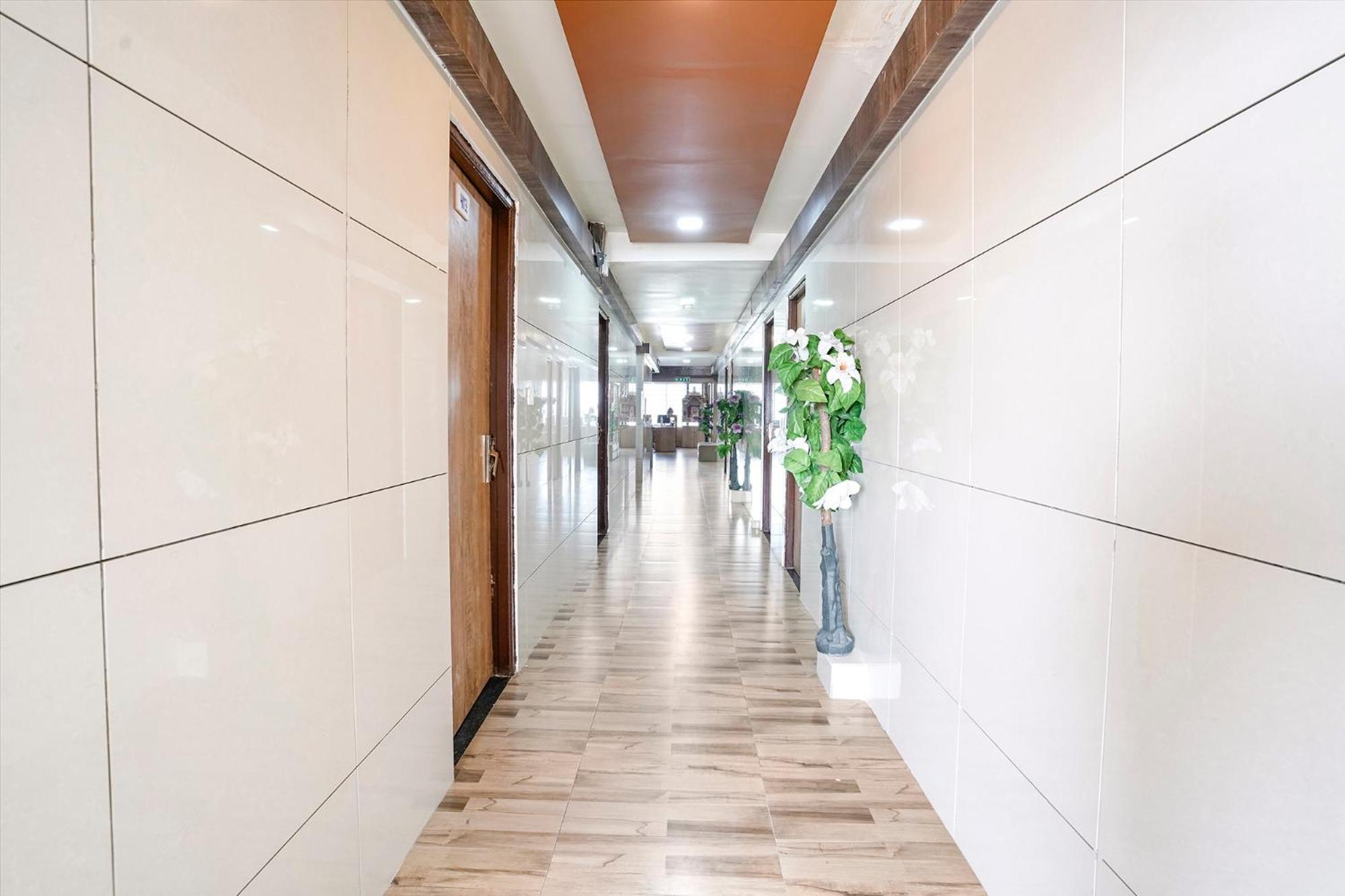 Fabhotel Galaxy I Ahmedabad Exterior foto