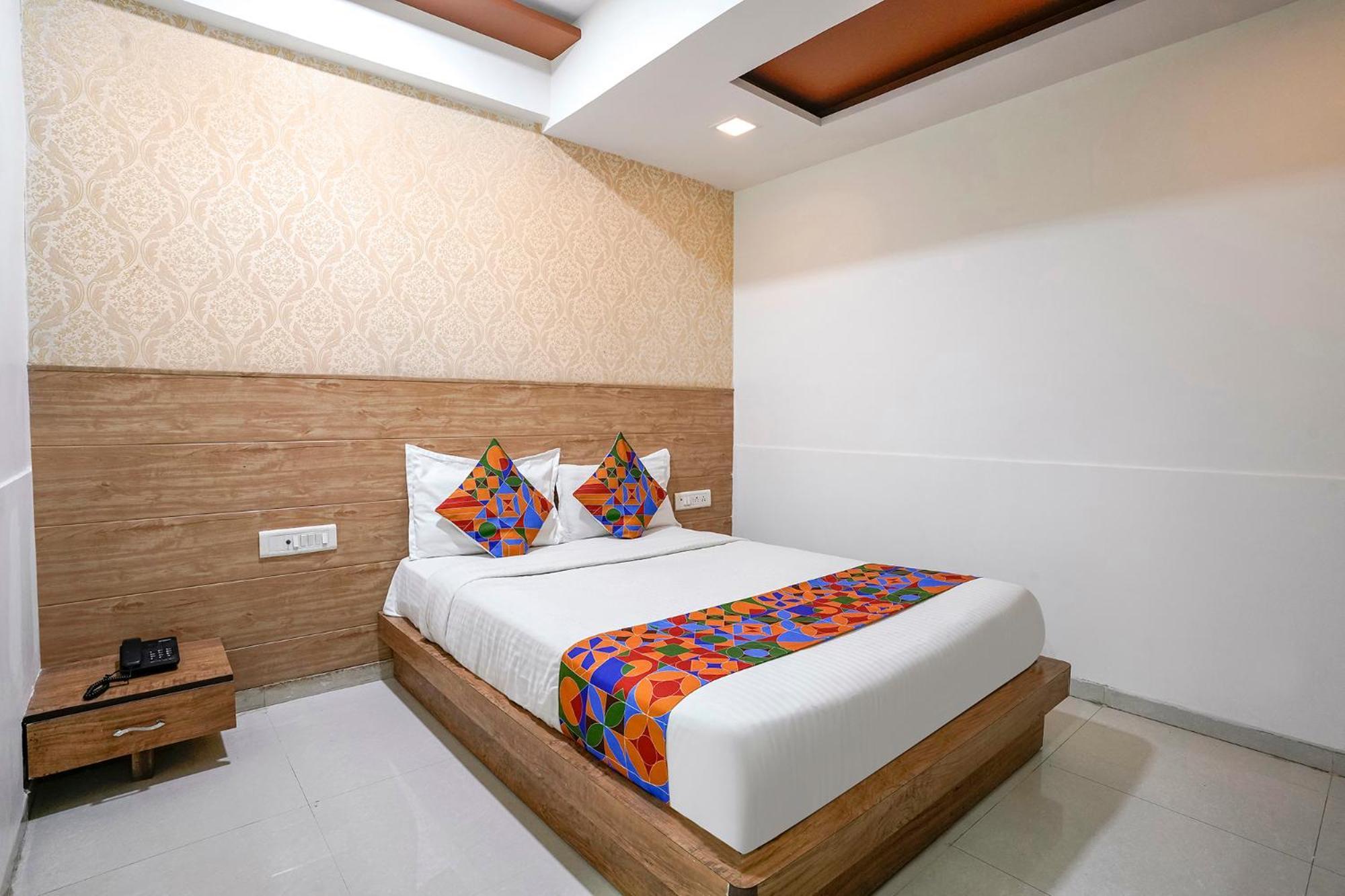 Fabhotel Galaxy I Ahmedabad Exterior foto
